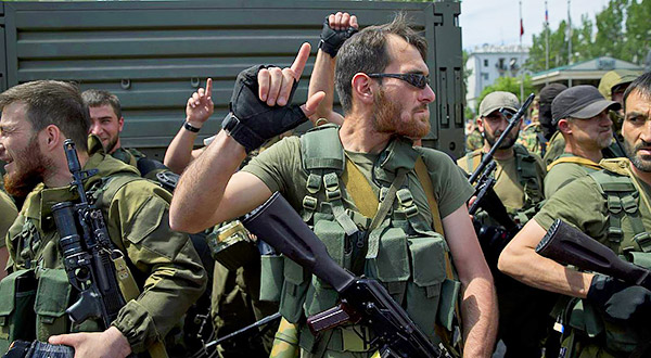 2 Donetsk Donbass Ukraine Kadyrovtsy gunmen terrorist Кто терроризирует Донецк?