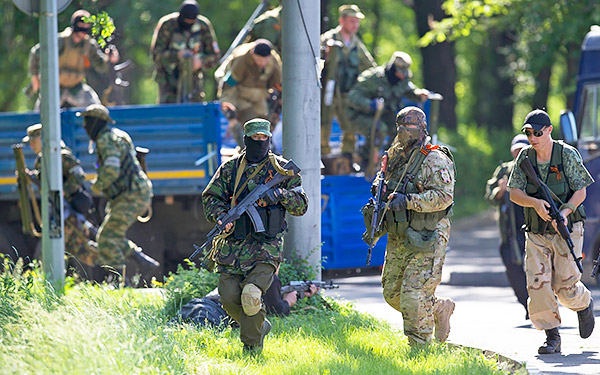 3 Donetsk Donbass Ukraine Kadyrovtsy gunmen terrorist Кто терроризирует Донецк?